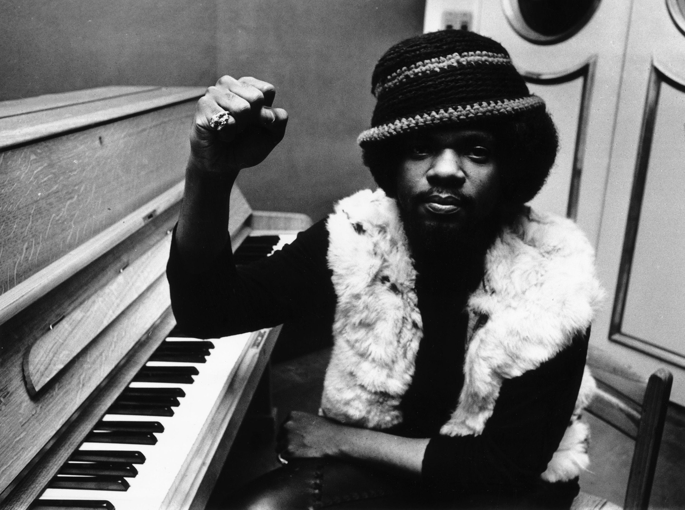 American keyboardist Billy Preston in London following the release of his single “I Wrote A Simple Song,” January 29, 1972. Photo by Ian Showell/Keystone/Getty Images.